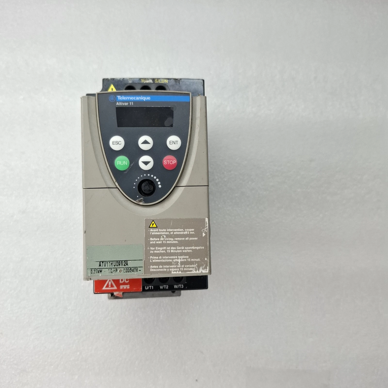 Telemecanique Altivar 11 ATV11HU09M2A 0.37kW-1/2HP 200/240V